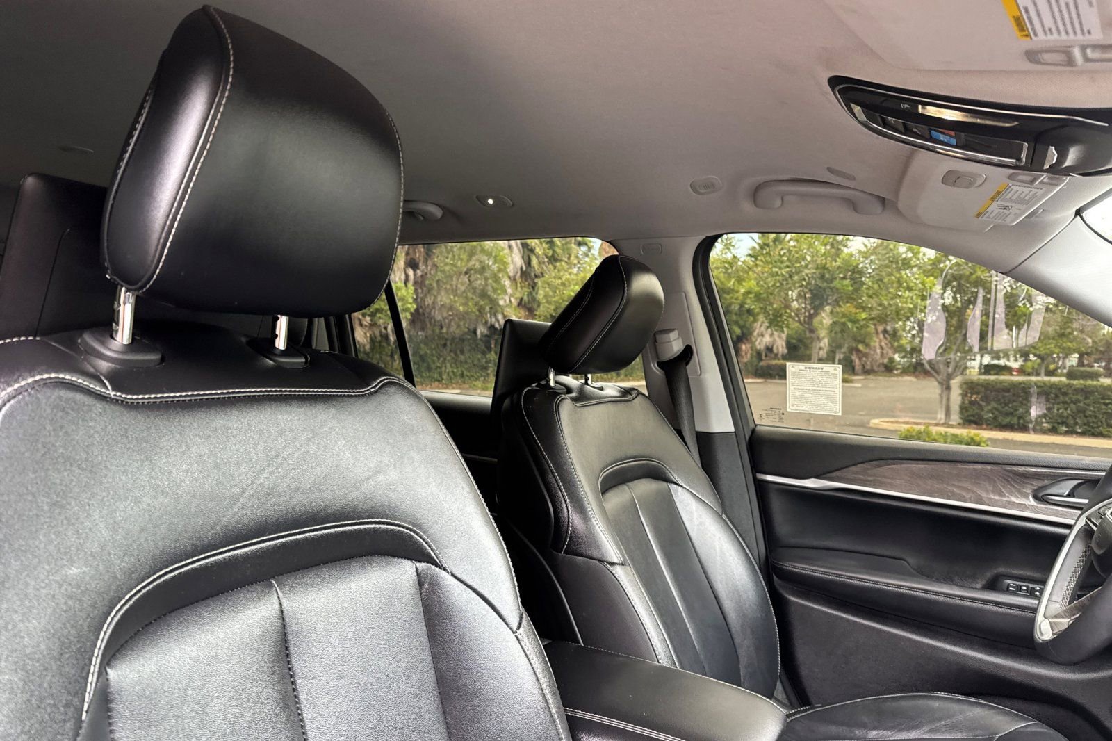 Used 2023 Jeep Grand Cherokee L Limited w/ Rear Seat Video Group I AWD/4WD image 17