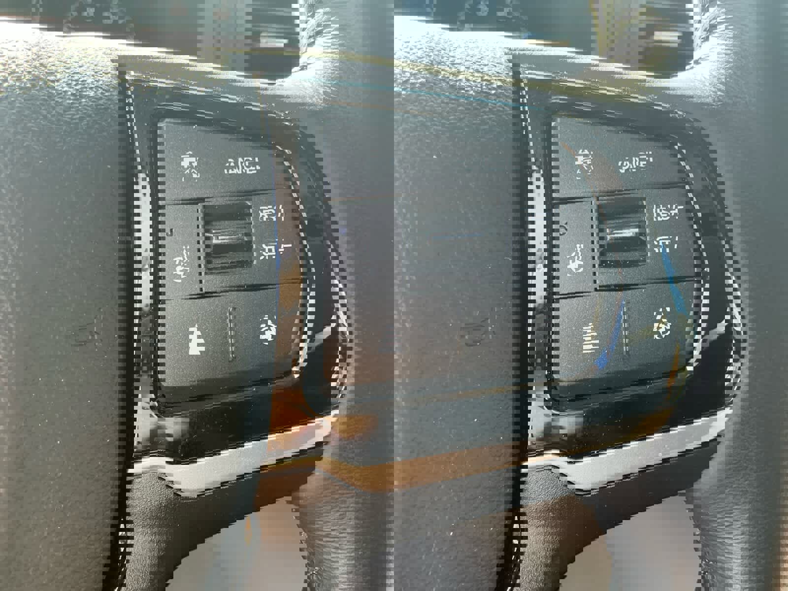 Used 2025 Honda Odyssey Elite image 21