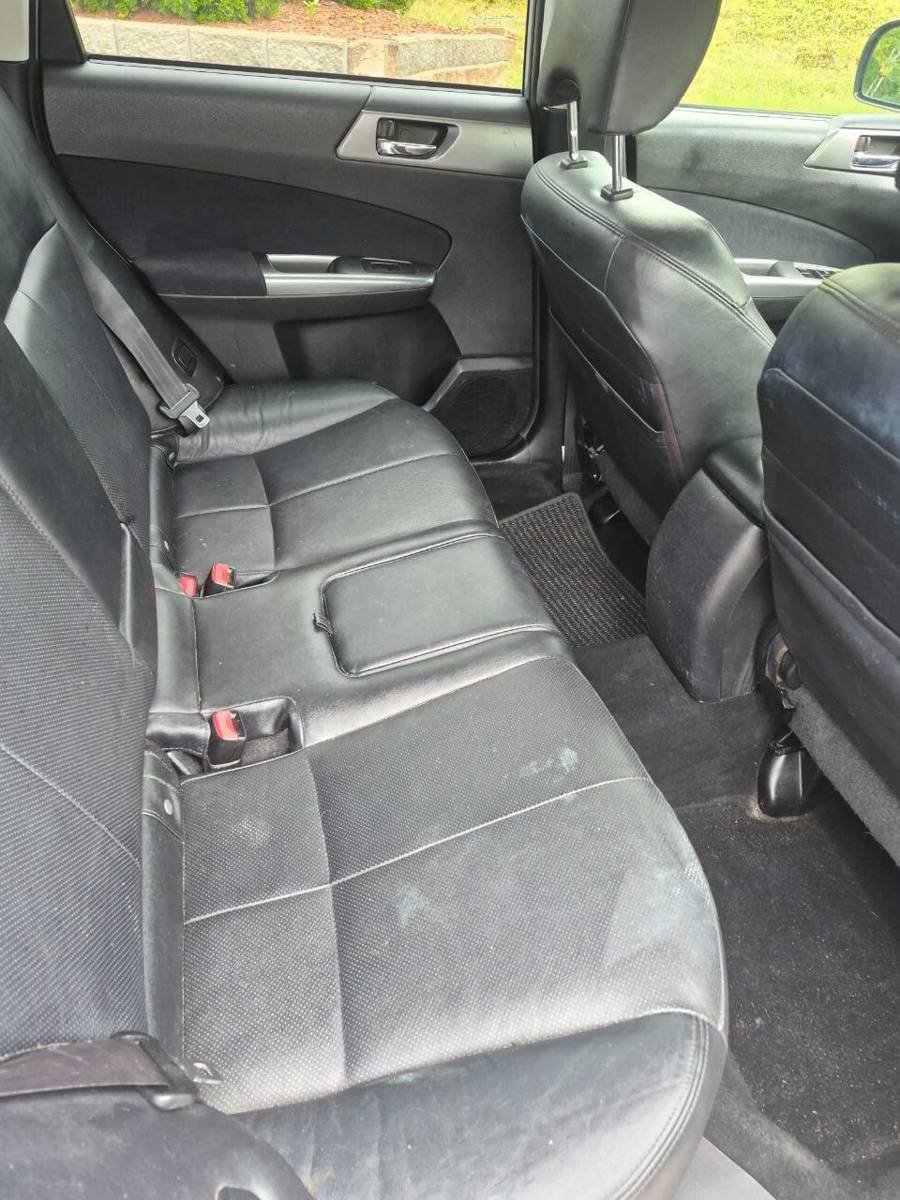 Used 2013 Subaru Forester 2.5X Limited AWD/4WD image 6