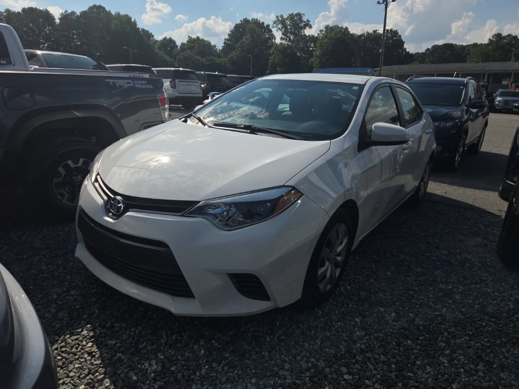 Used 2016 Toyota Corolla LE FWD image 1