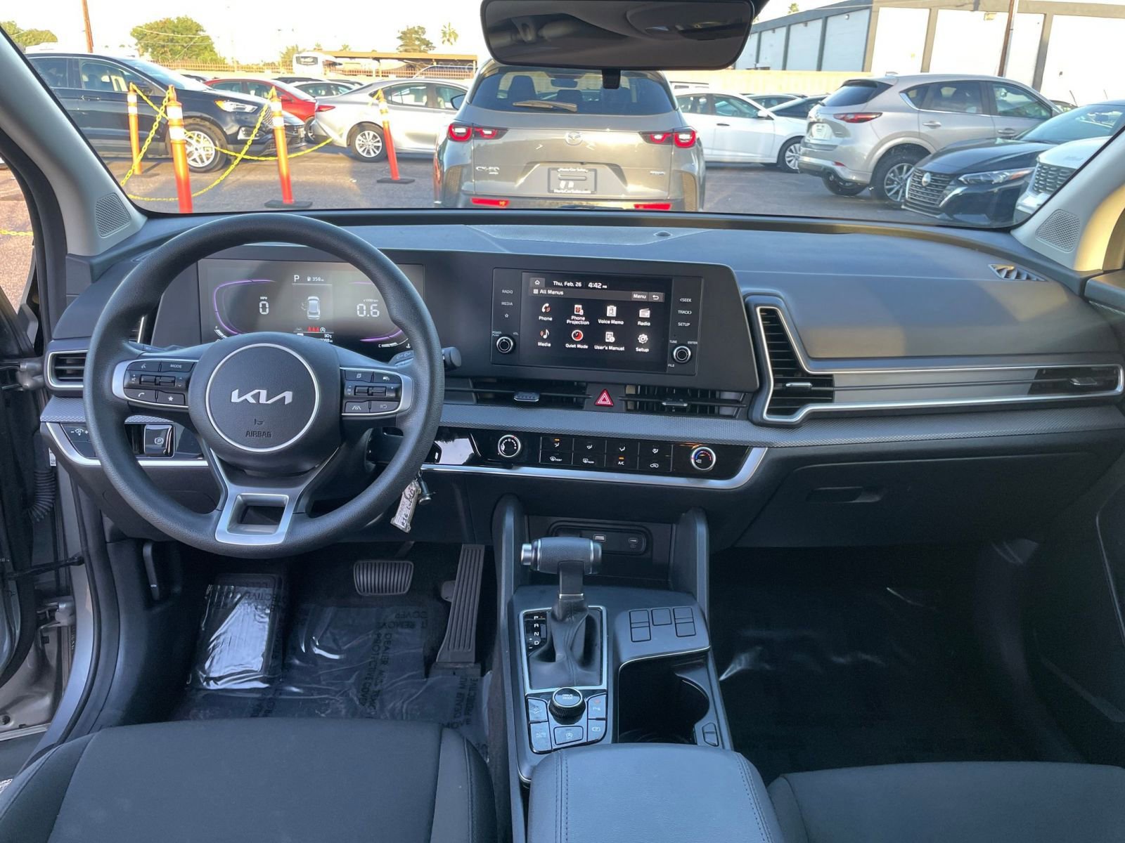 Used 2025 Kia Sportage LX FWD image 32