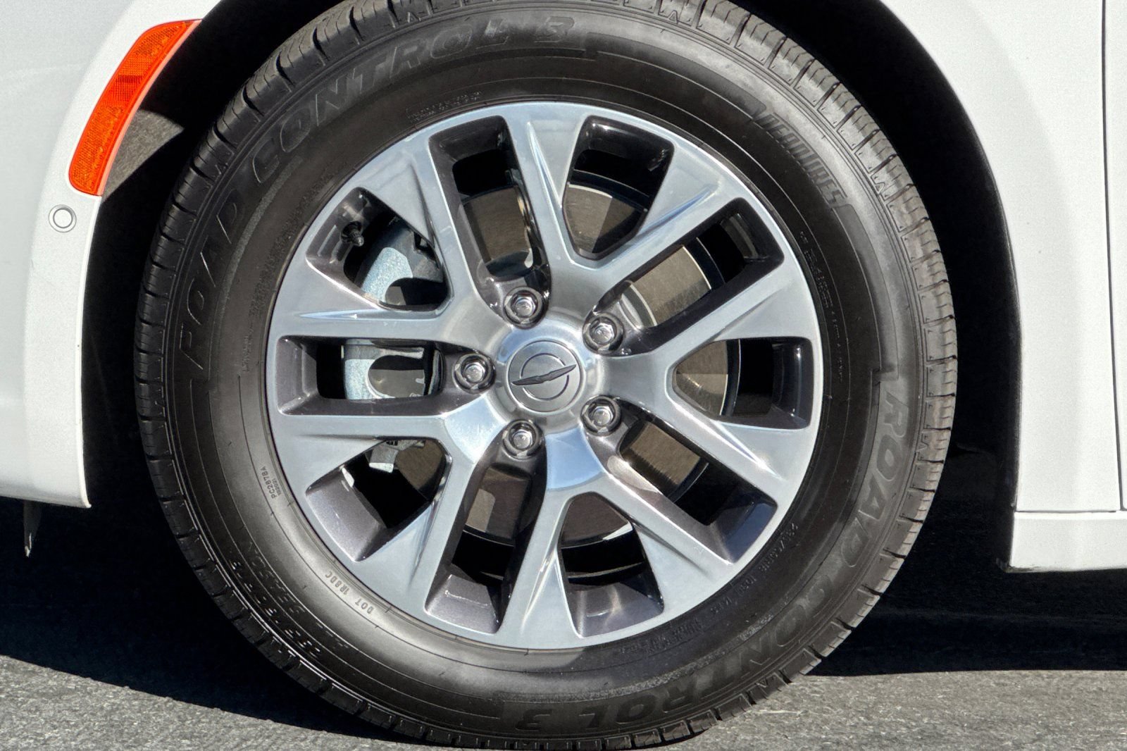 Used 2022 Chrysler Pacifica Pinnacle FWD image 31
