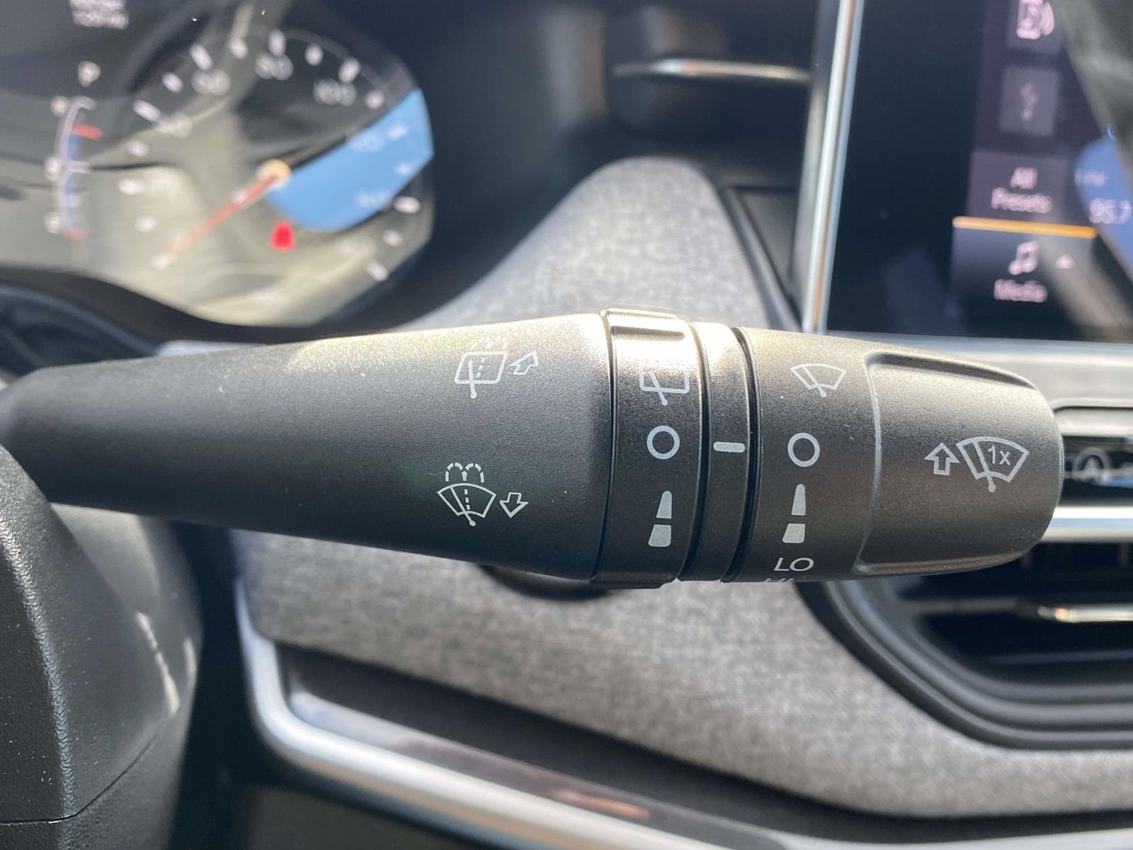 Used 2023 Jeep Compass Latitude w/ Sun and Sound Group image 25