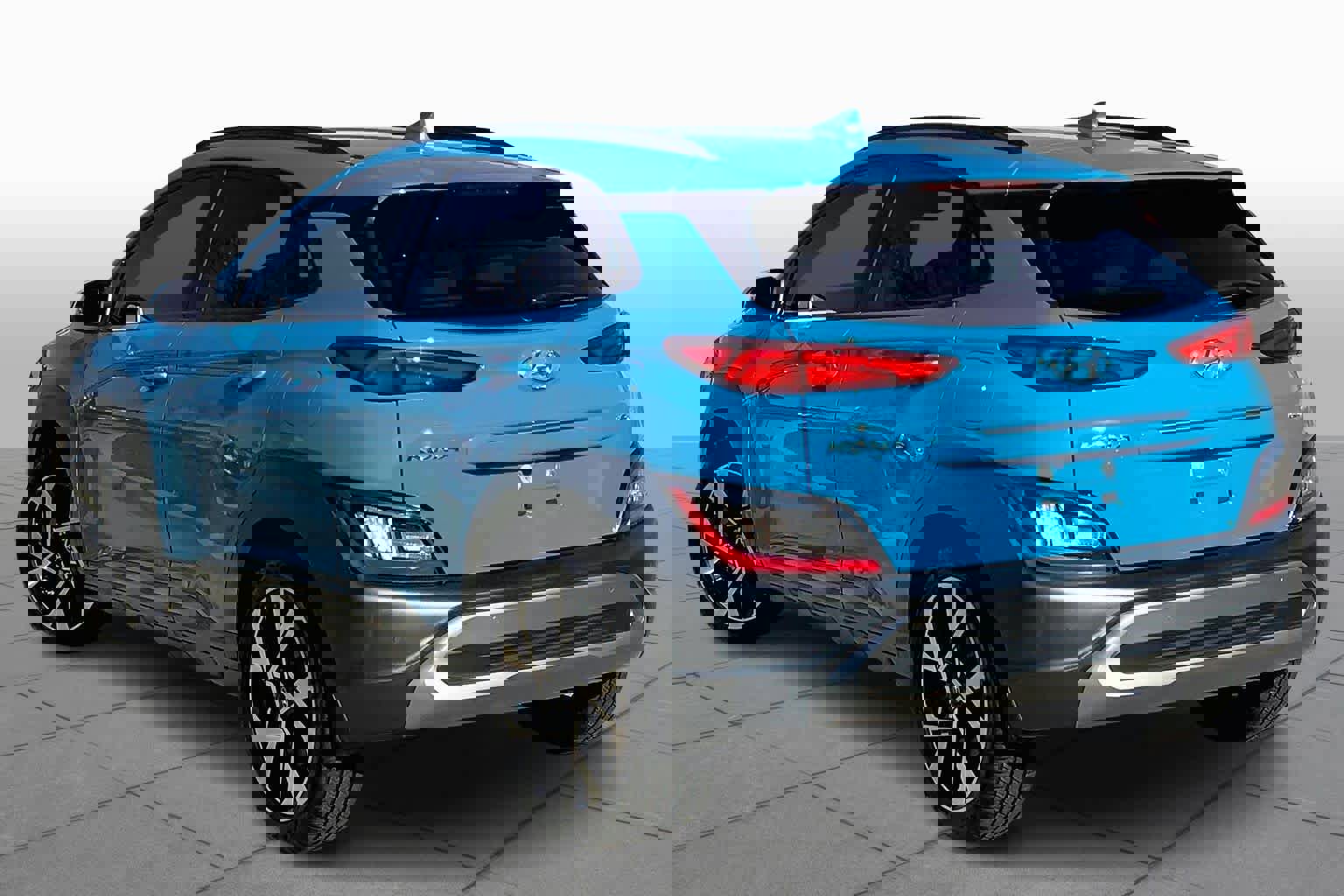 Used 2023 Hyundai Kona Limited image 11