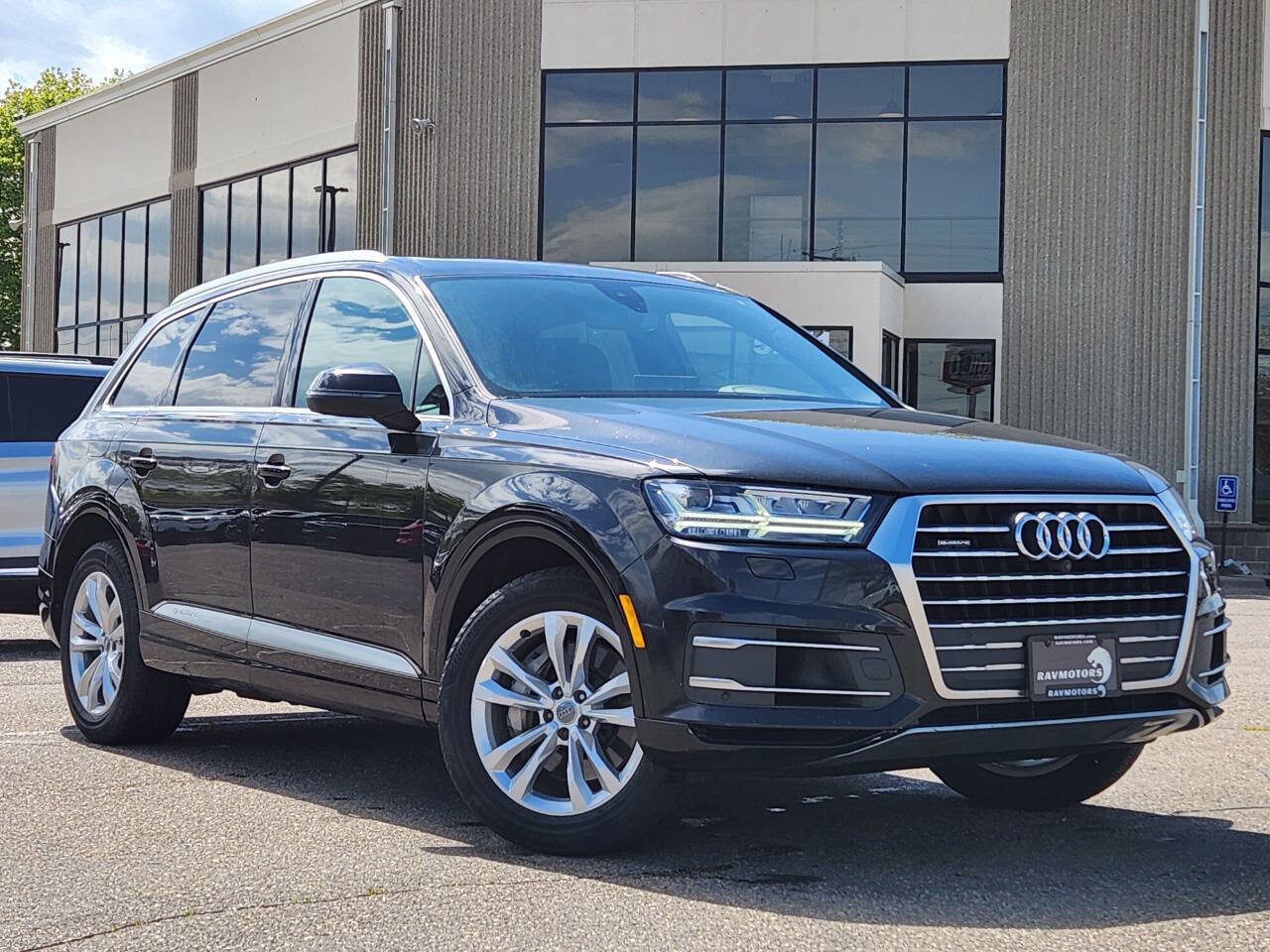 Used 2017 Audi Q7 3.0T Premium Plus AWD/4WD image 38