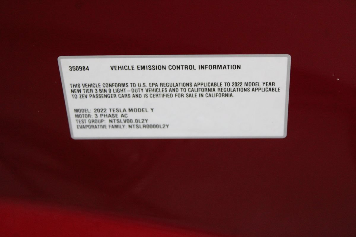 Used 2022 Tesla Model Y Long Range AWD/4WD image 27