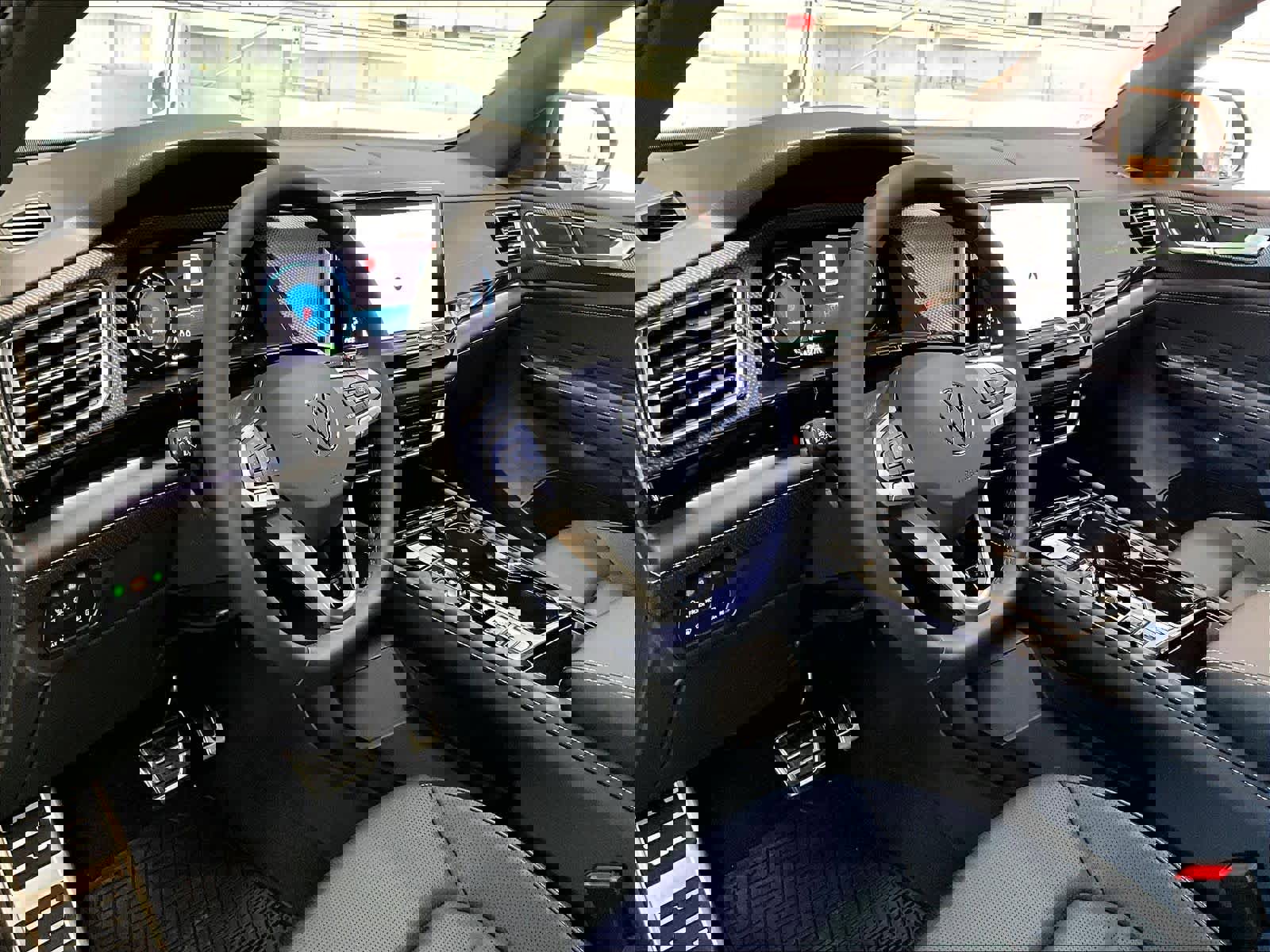 New 2026 Volkswagen Atlas Cross Sport SEL R-Line AWD/4WD image 8