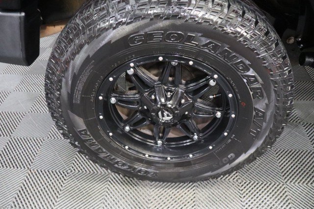 Used 2017 Jeep Wrangler Unlimited Sahara w/ Connectivity Group AWD/4WD image 76