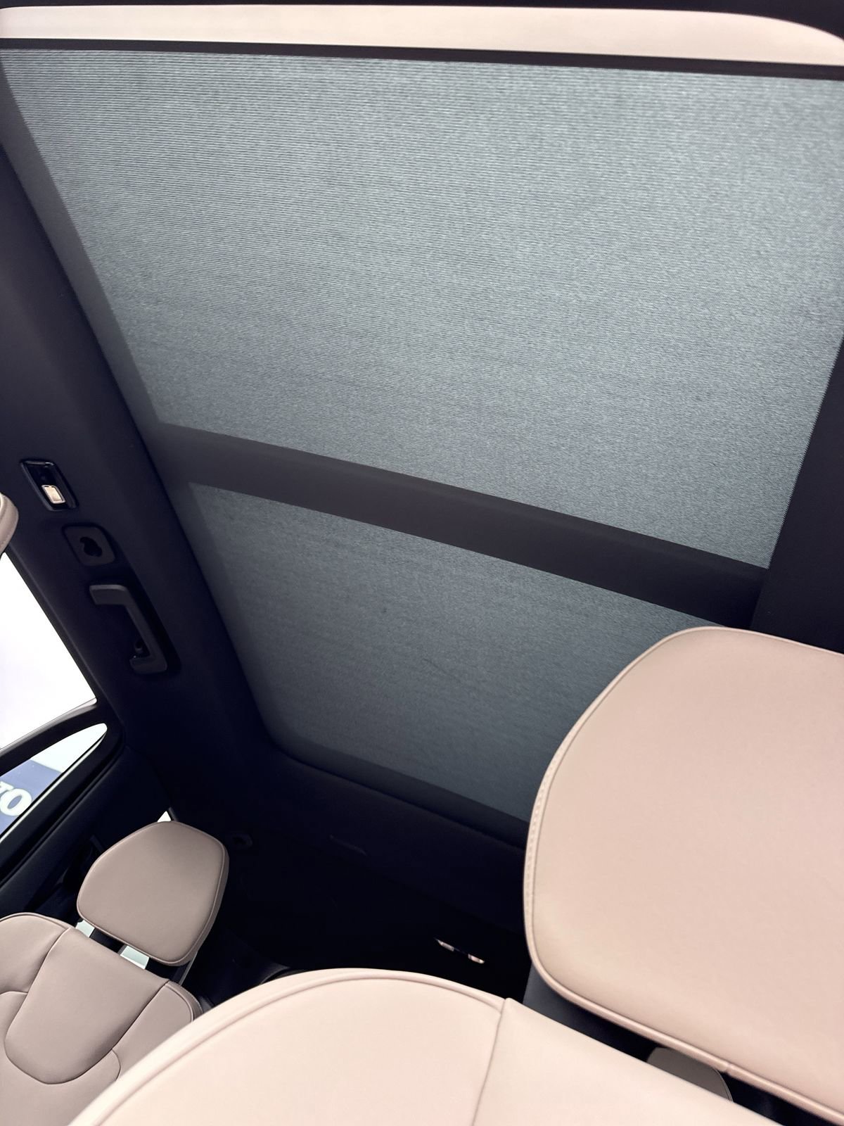 New 2026 Volvo XC90 B6 Plus w/ Protection Package Premier image 19