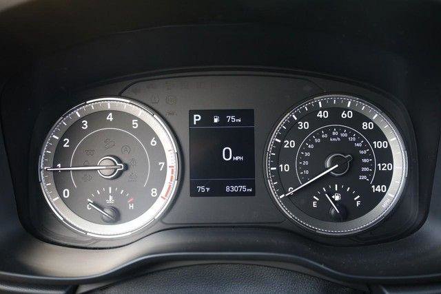 Used 2021 Hyundai Venue SE FWD image 10