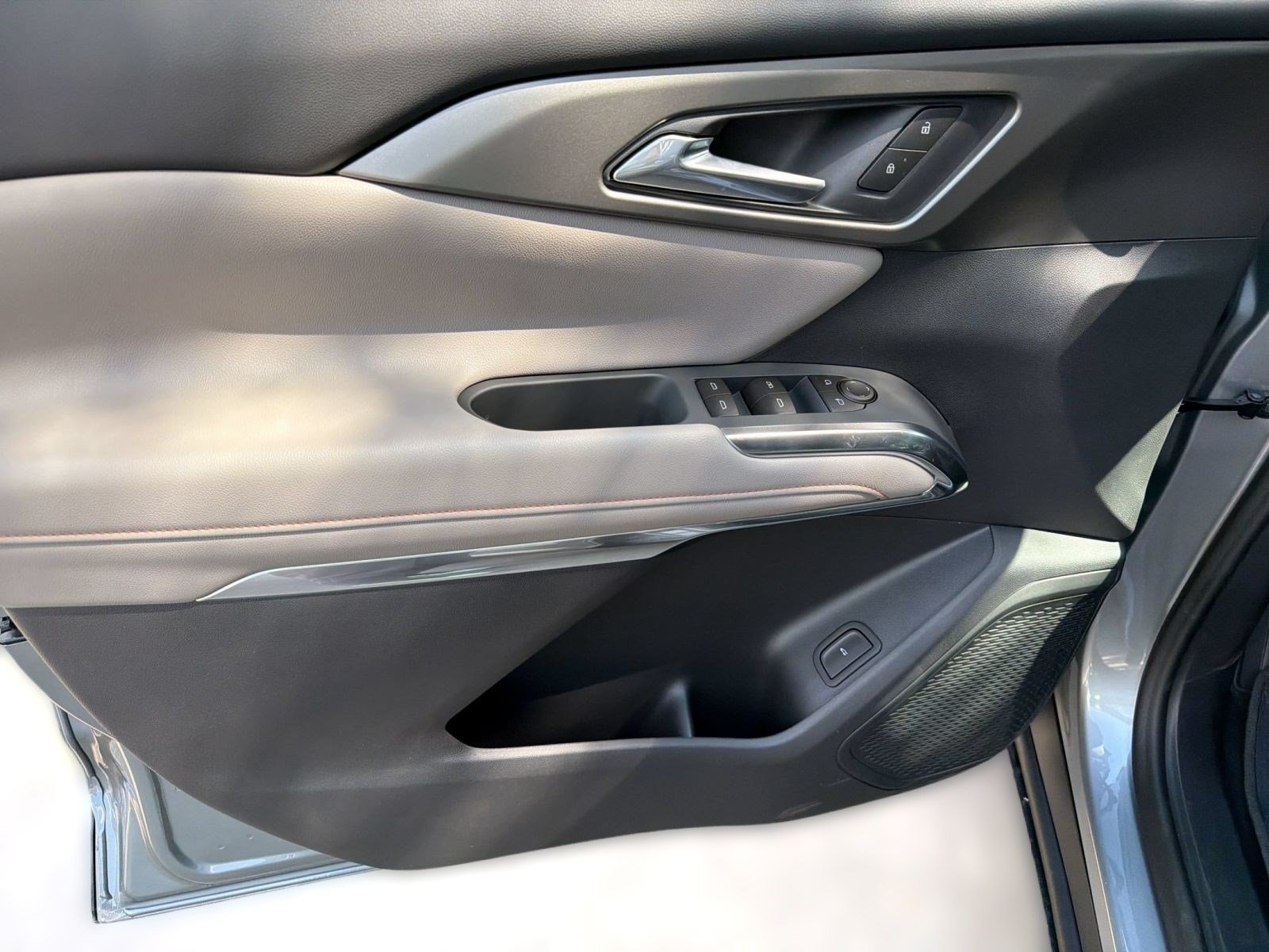 New 2026 Chevrolet Traverse LT FWD image 14