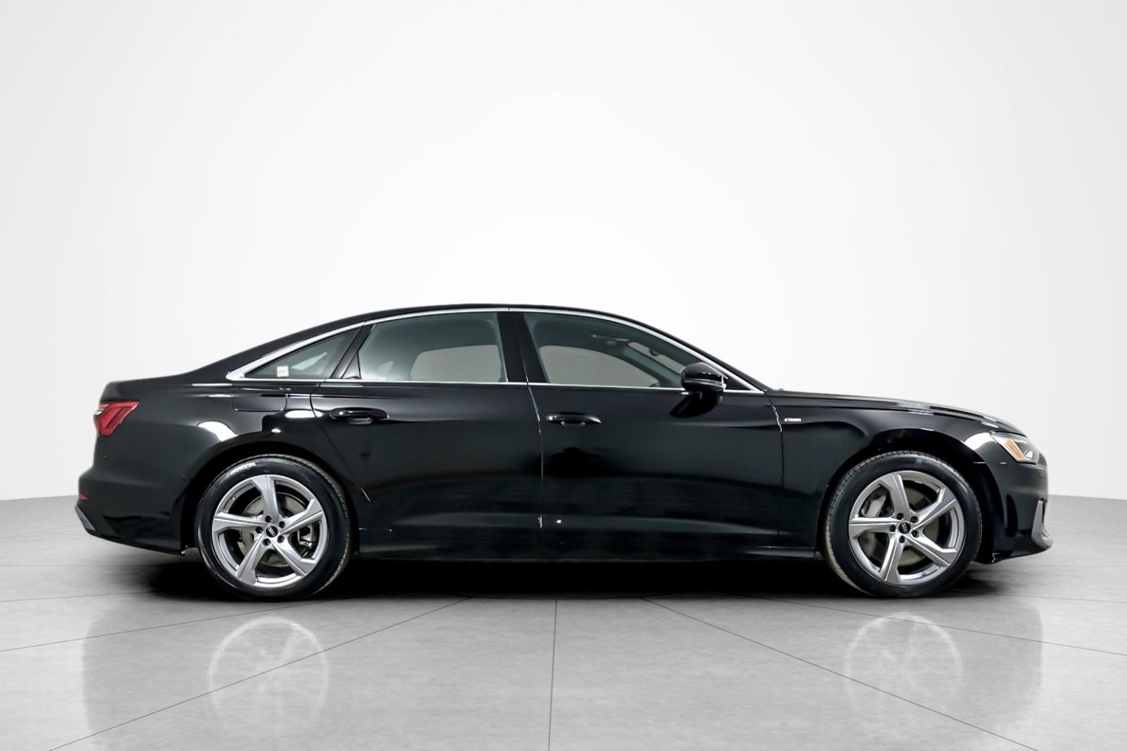 Used 2025 Audi A6 3.0T Premium image 6