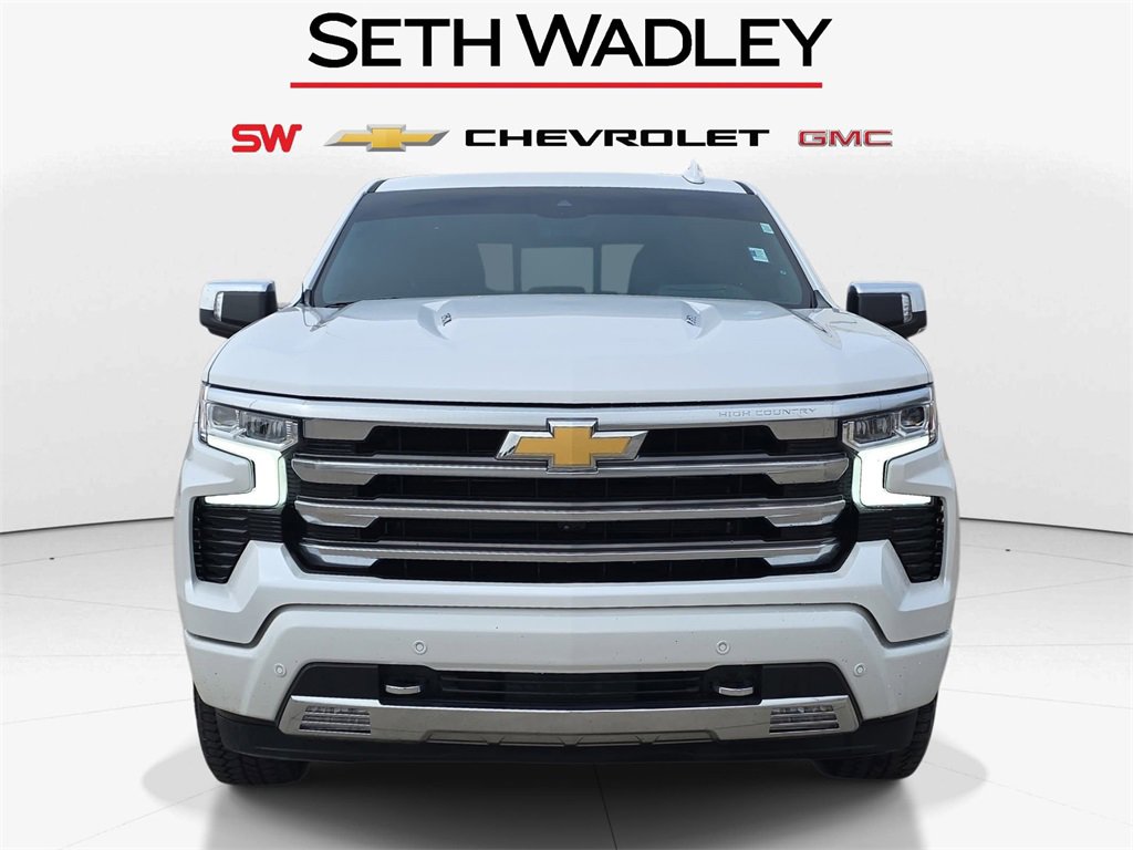 Used 2024 Chevrolet Silverado 1500 High Country w/ Technology Package image 2