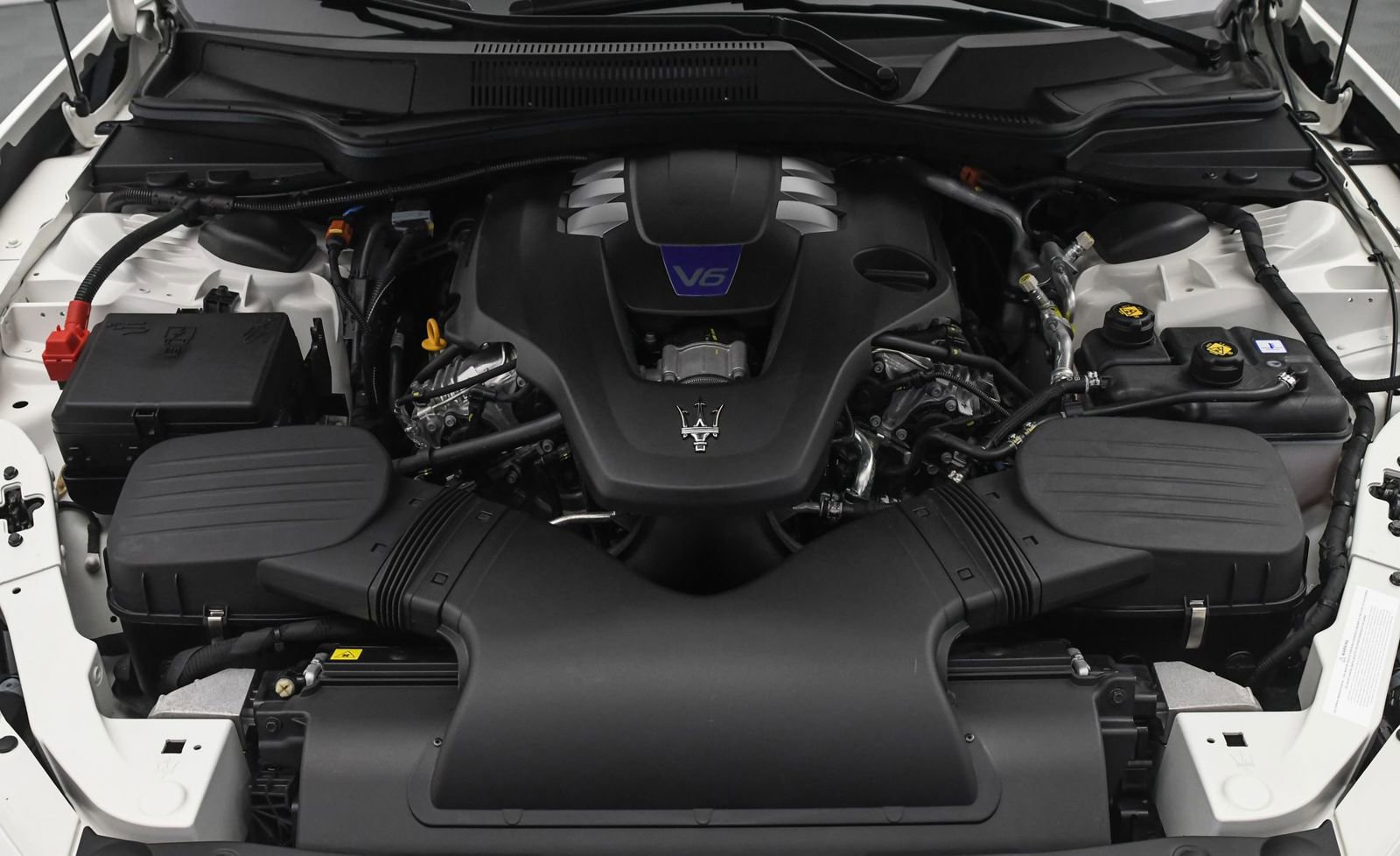 New 2024 Maserati Ghibli Modena Ultima Q4 image 28