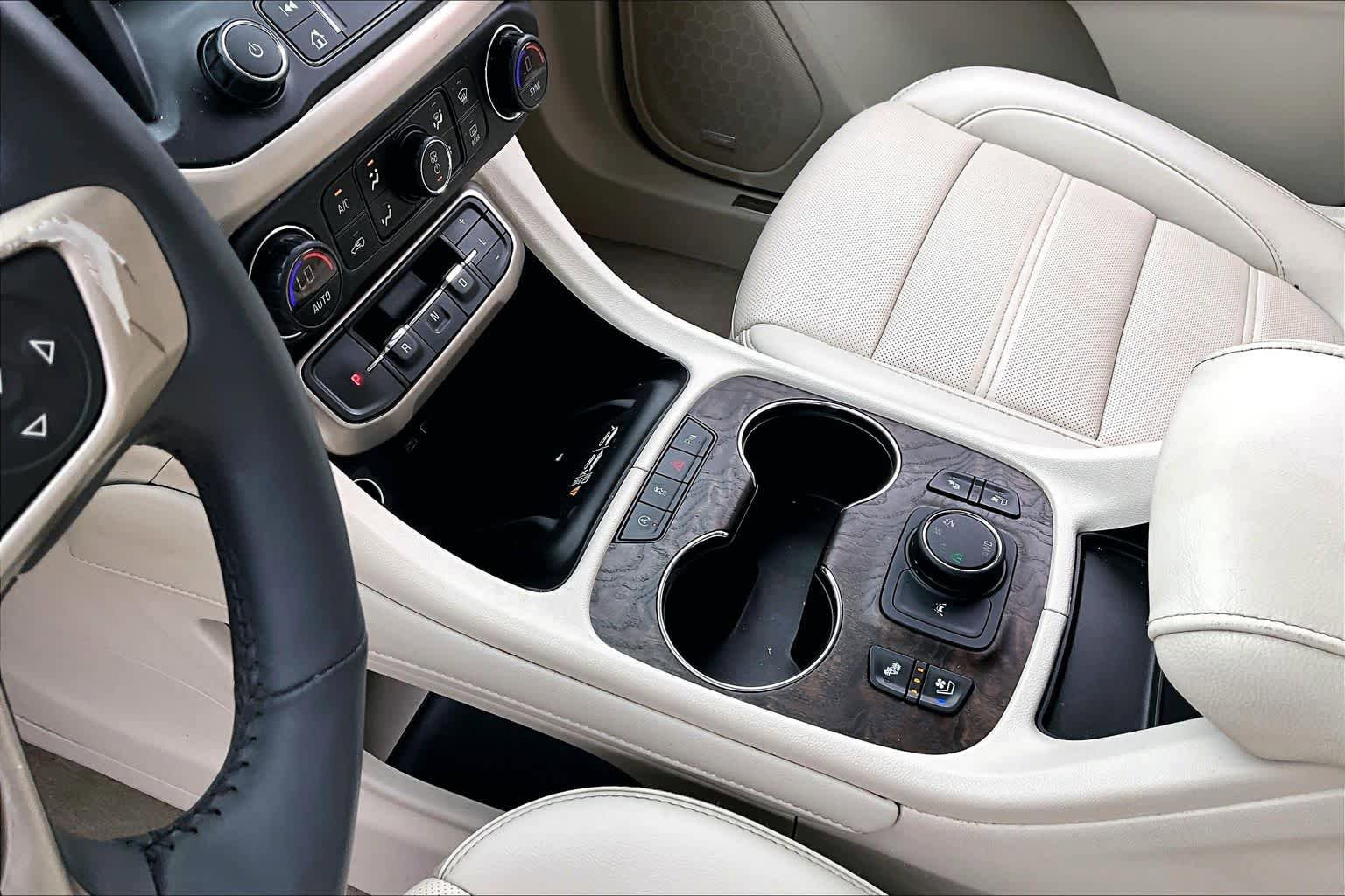 Used 2021 GMC Acadia Denali AWD/4WD image 15