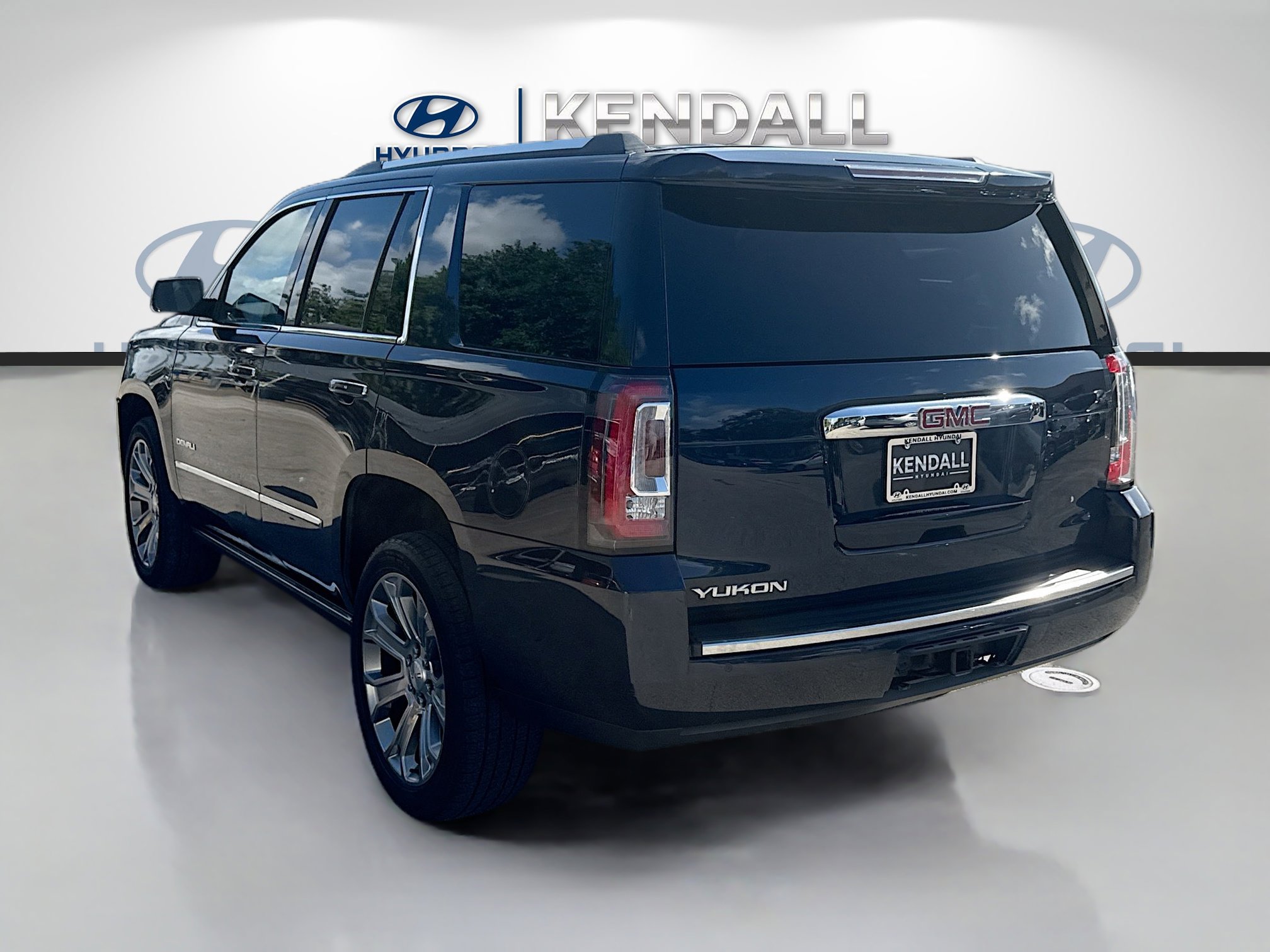 Used 2020 GMC Yukon Denali image 4