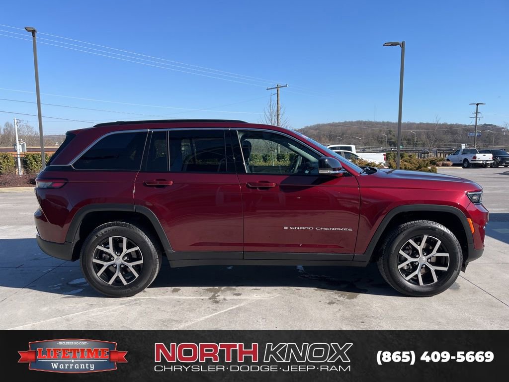 Used 2025 Jeep Grand Cherokee Limited image 20