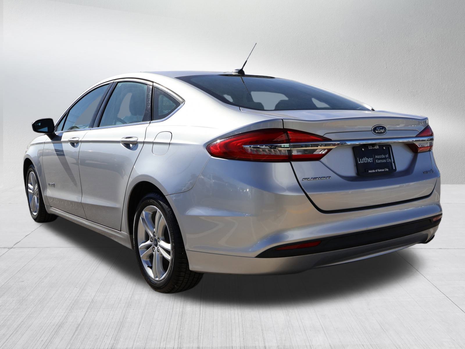 Used 2018 Ford Fusion S image 5