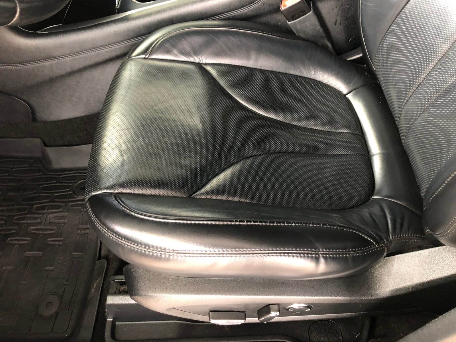 Used 2019 Lincoln MKC Reserve w/ MKC Climate Package image 19