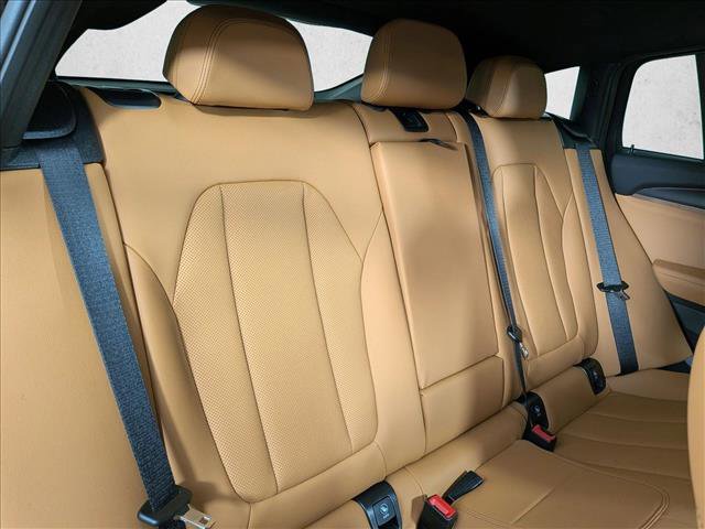 Used 2025 BMW X4 xDrive30i w/ Premium Package image 23