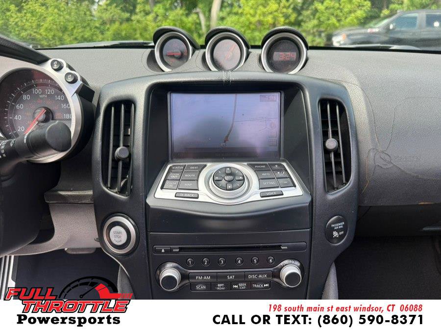 Used 2010 Nissan 370Z Touring RWD image 18