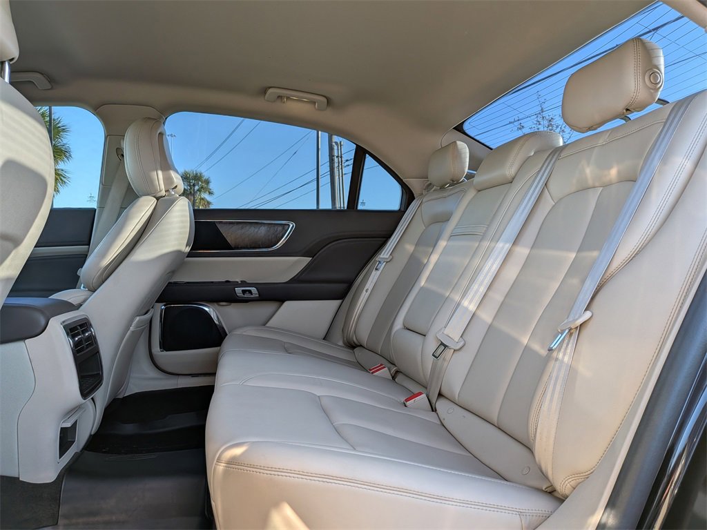 Used 2019 Lincoln Continental Premiere image 25