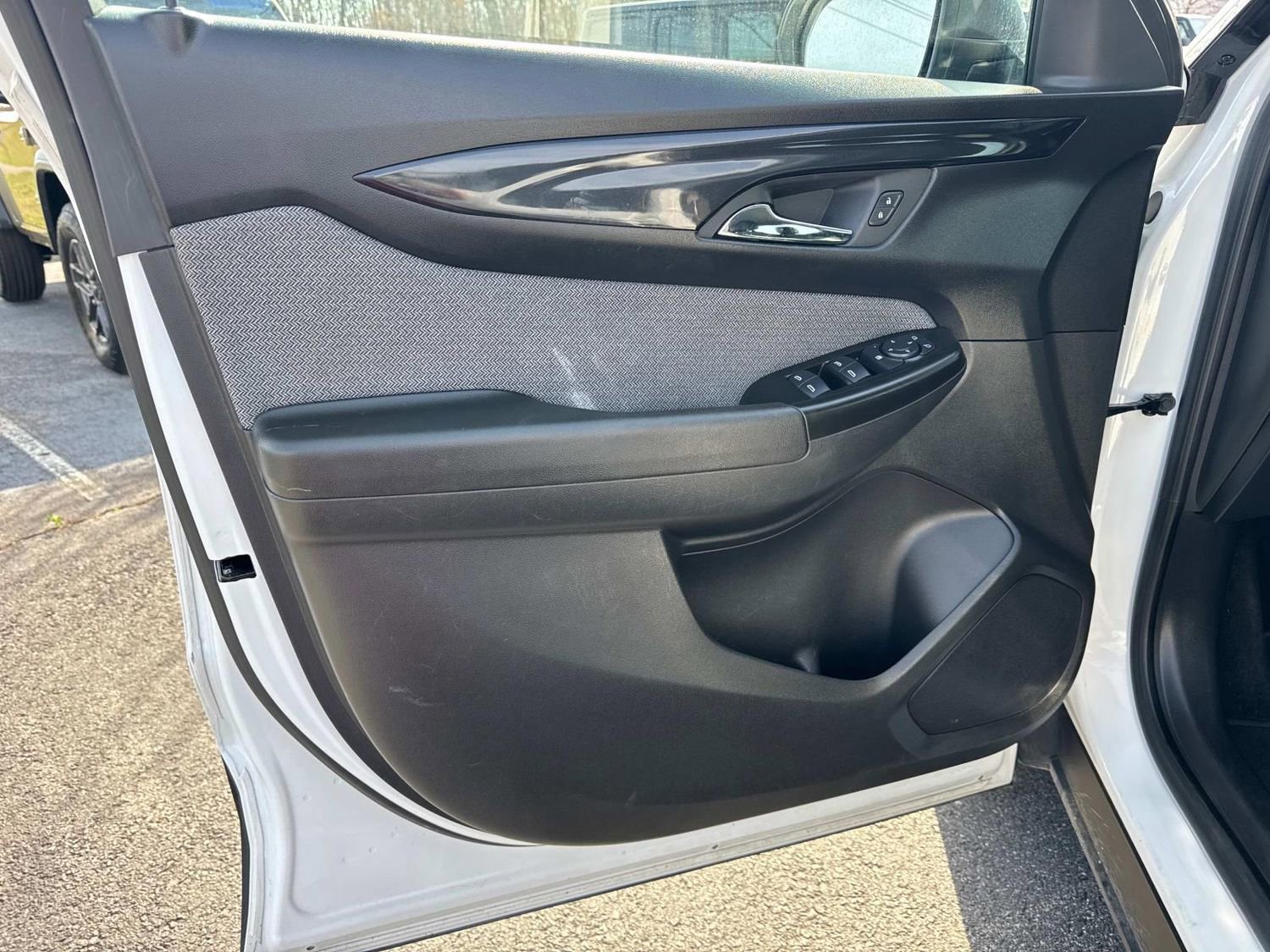 Used 2024 Chevrolet TrailBlazer LS image 23