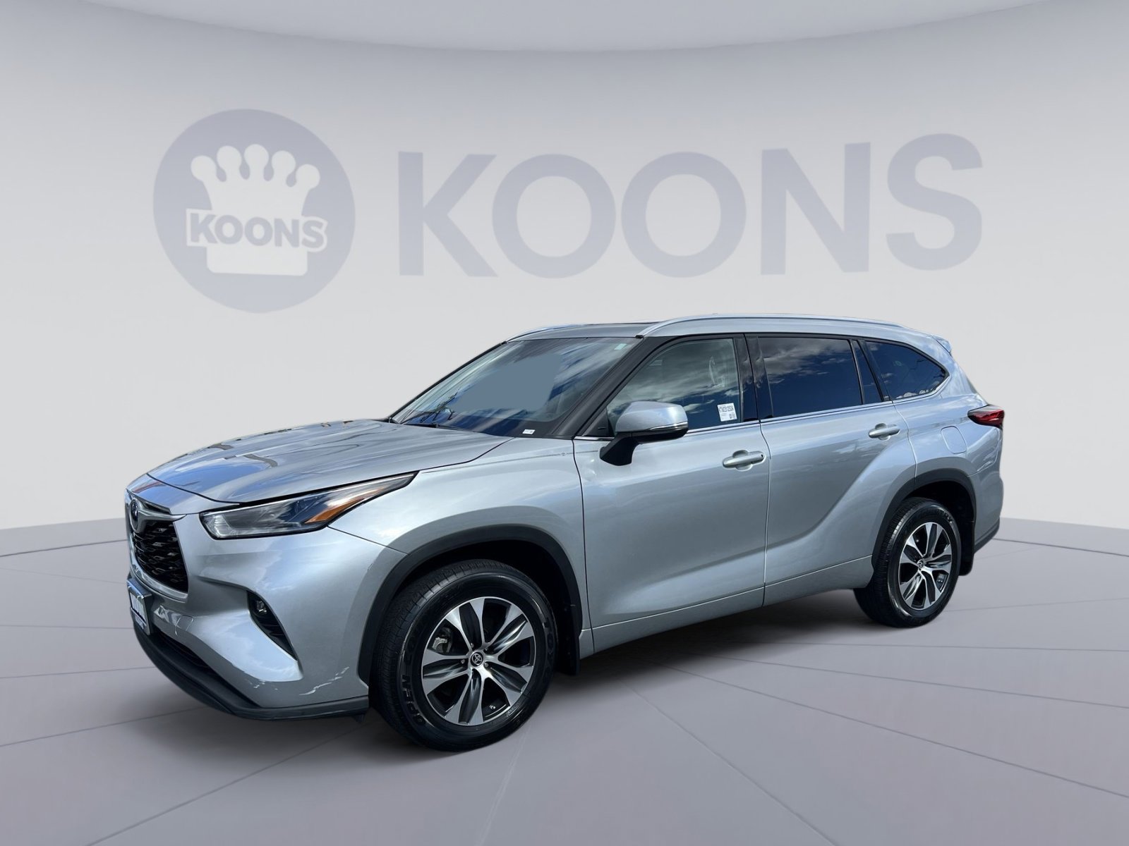 Used 2021 Toyota Highlander XLE