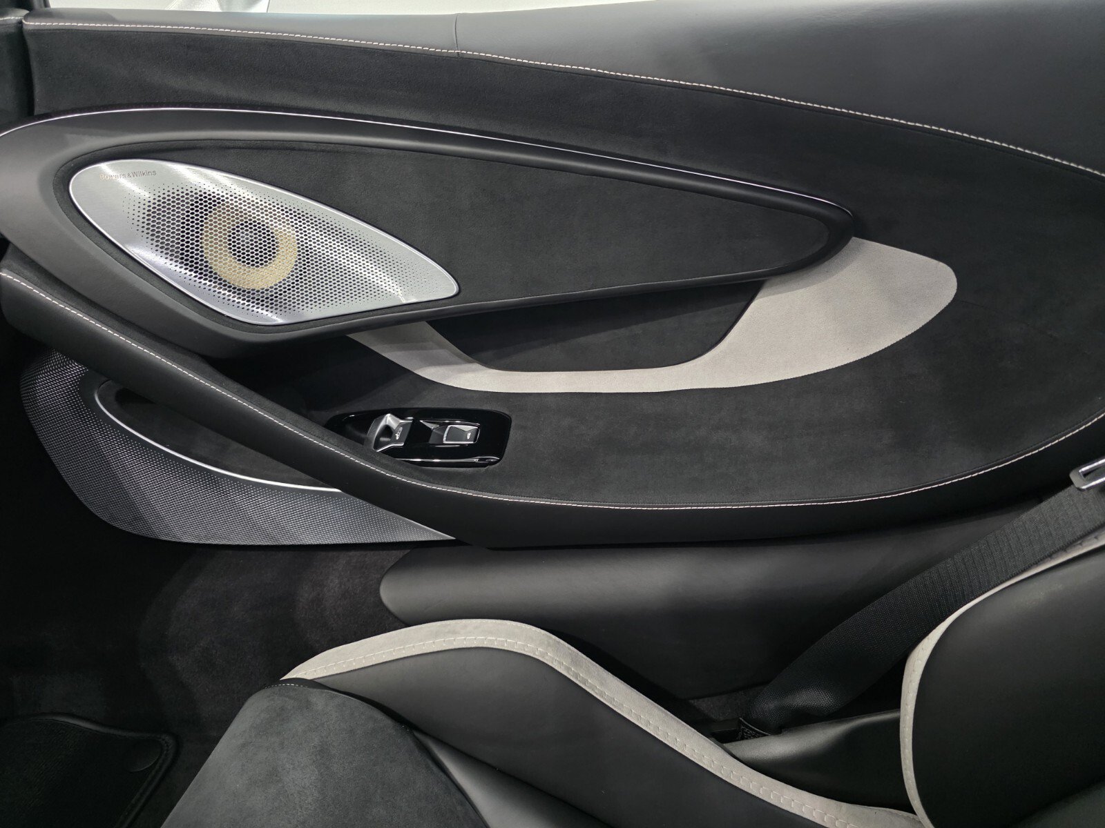 New 2027 McLaren GTS RWD image 16