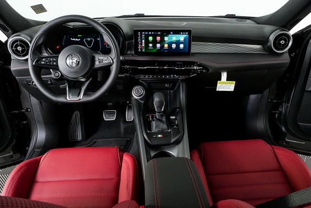 New 2026 Alfa Romeo Tonale w/ Red Premium Package image 18