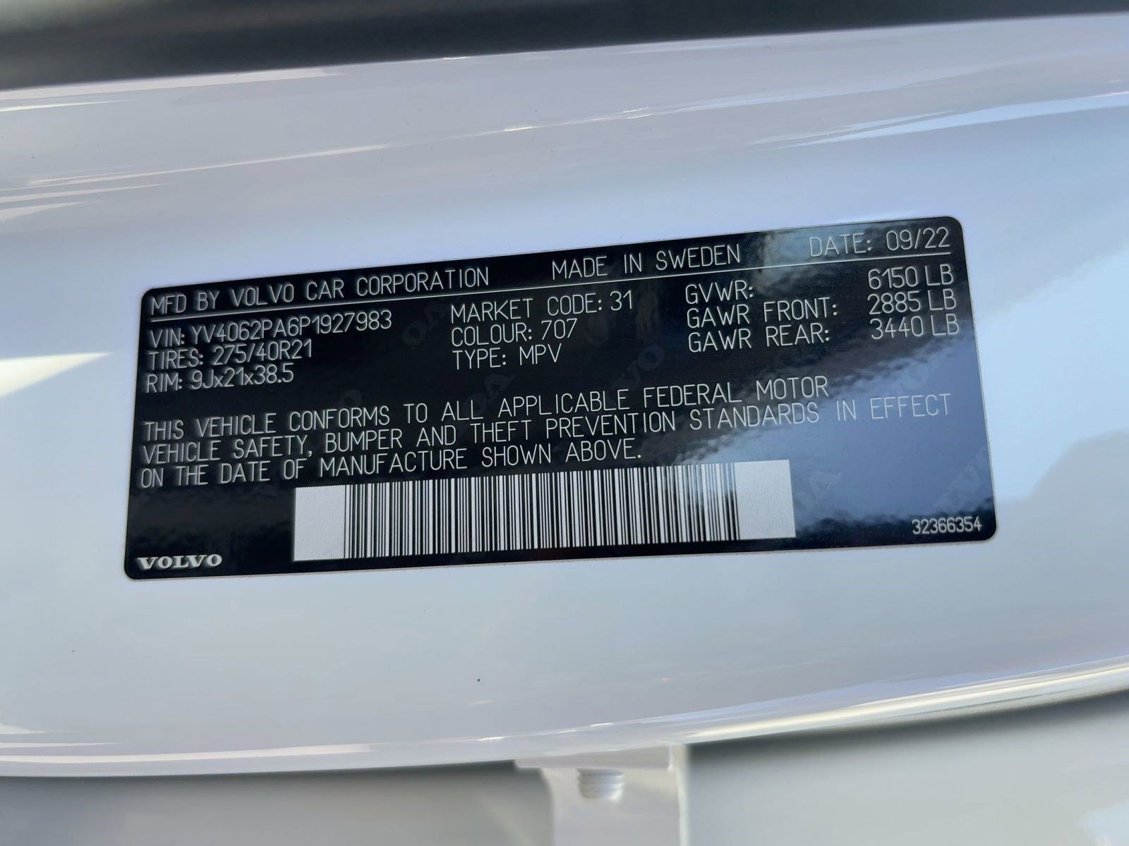 Certified 2023 Volvo XC90 B6 Ultimate w/ Lounge Package image 18