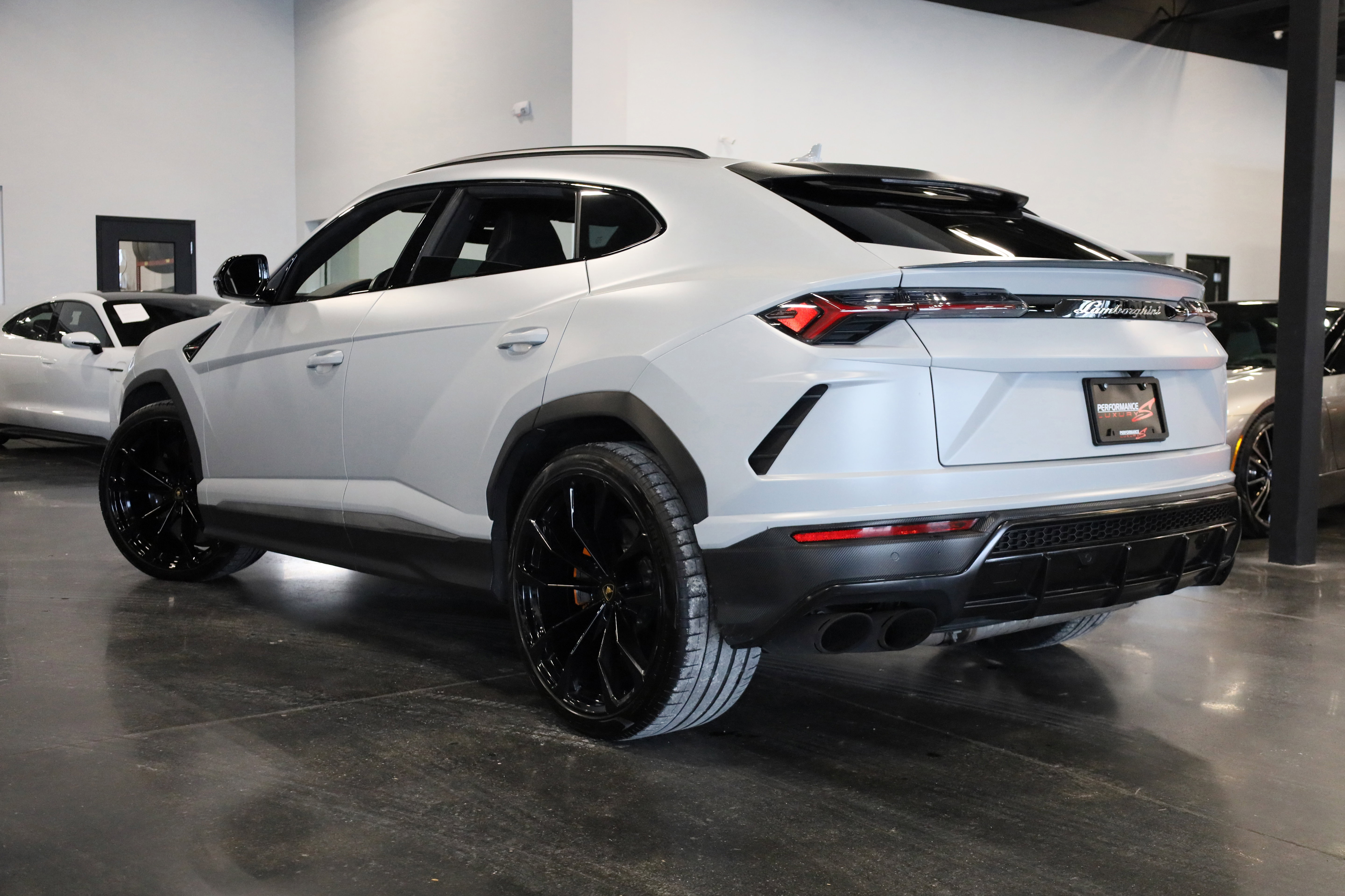 Used 2021 Lamborghini Urus image 5