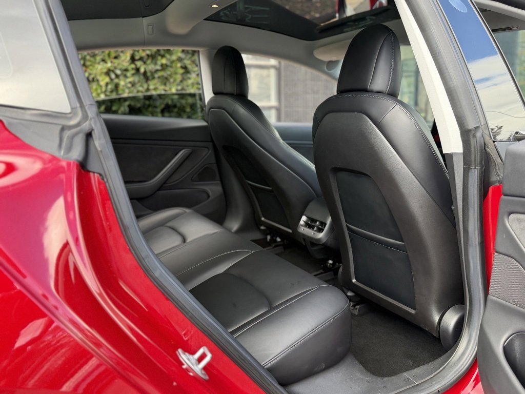 Used 2018 Tesla Model 3 Long Range image 38