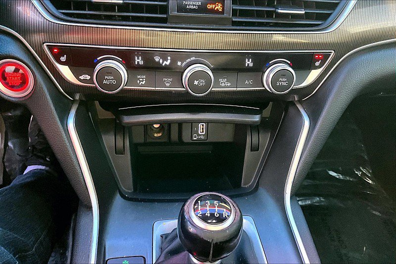 Used 2018 Honda Accord Sport image 15