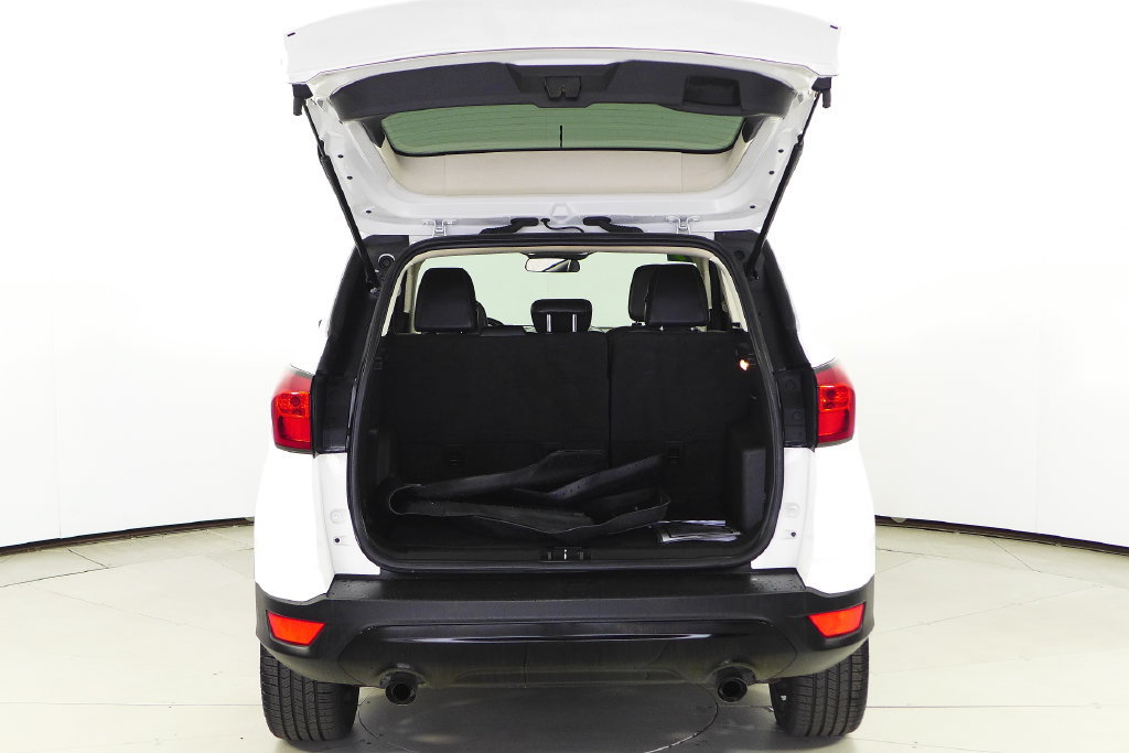 Used 2019 Ford Escape SE FWD image 10