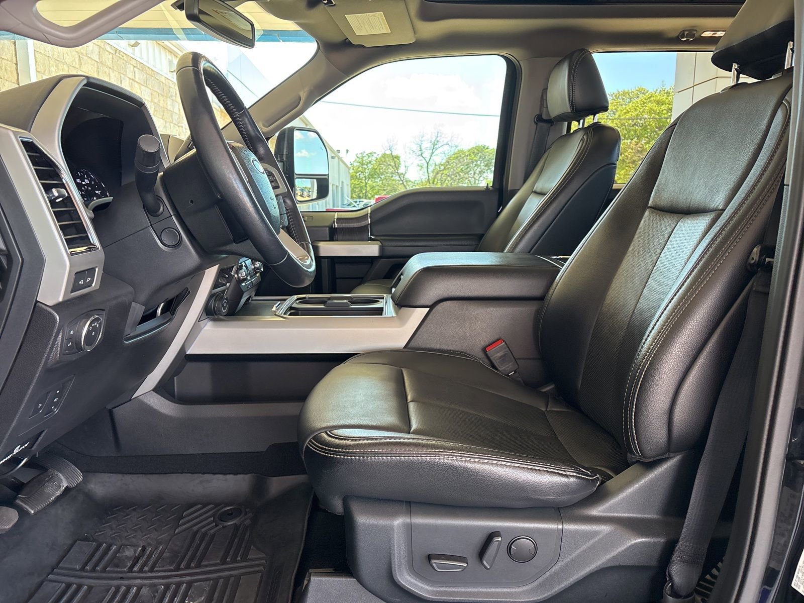 Used 2021 Ford F250 Lariat image 17