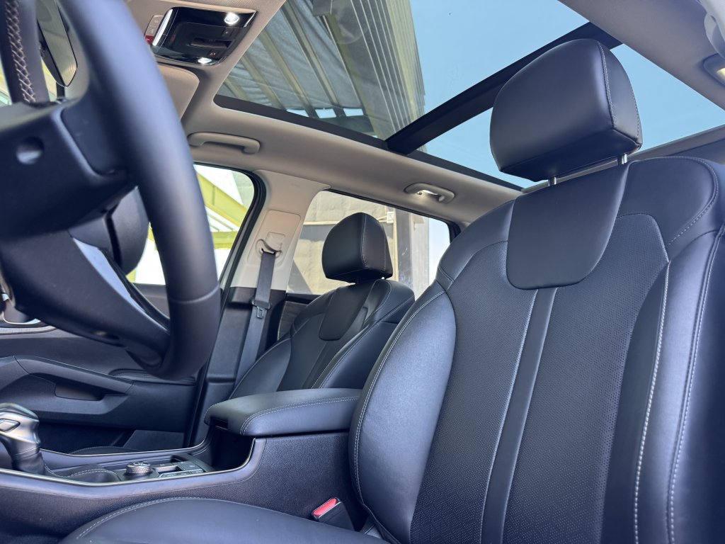 Used 2022 Kia Sorento EX w/ Panoramic Sunroof Package FWD image 25