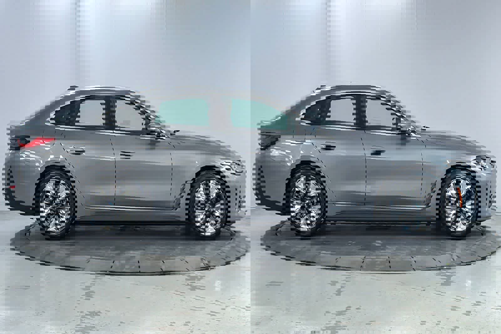 Used 2025 BMW i4 xDrive40i w/ Premium Package image 8