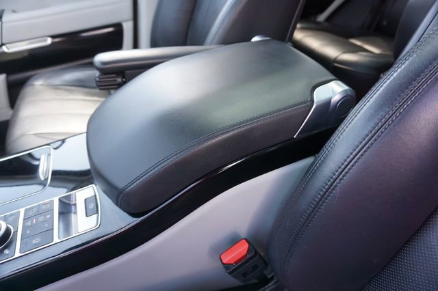 Used 2015 Land Rover Range Rover HSE image 18