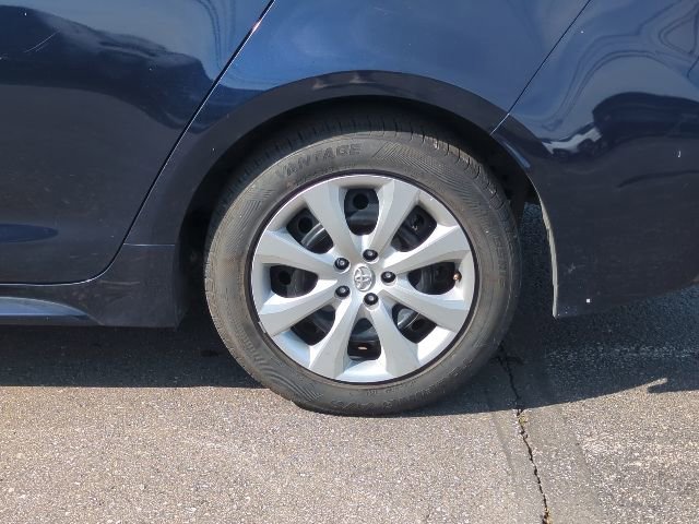 Used 2024 Toyota Corolla LE FWD image 11