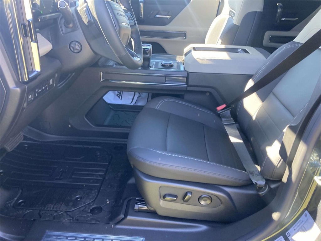 New 2026 GMC Hummer EV SUV w/ LPO, Dark Essentials Package image 16