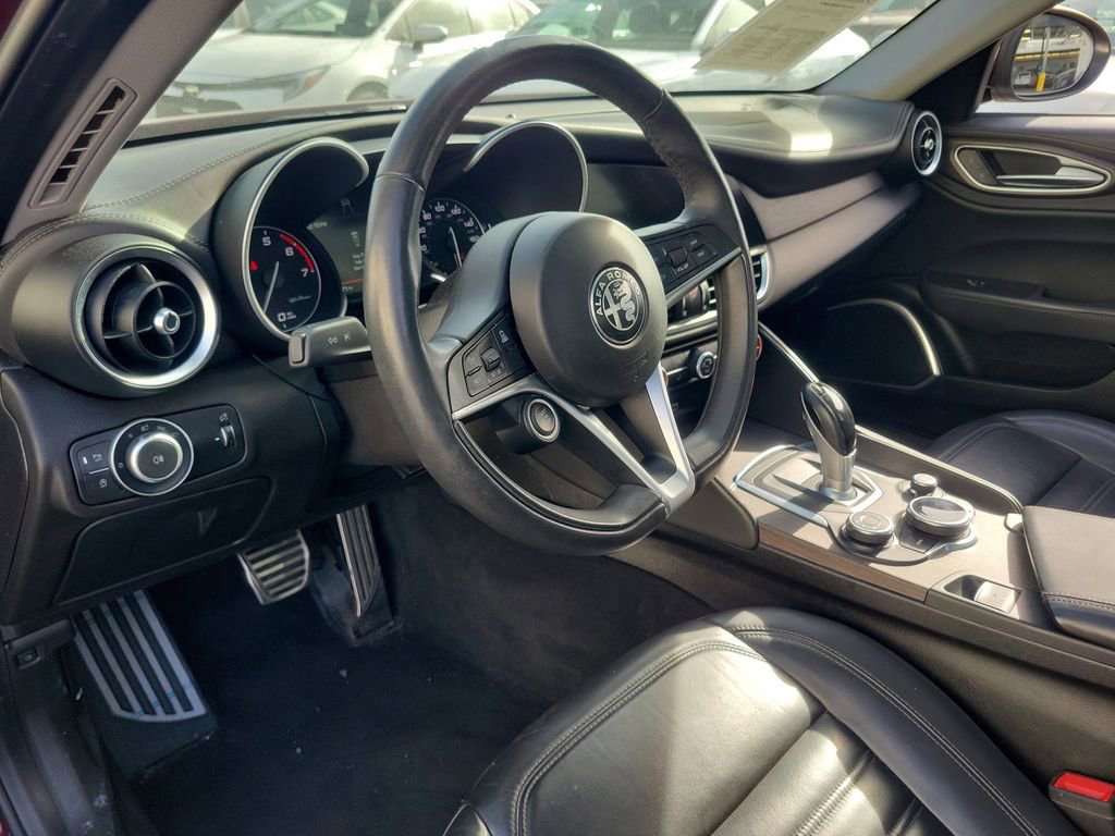Used 2019 Alfa Romeo Giulia Ti w/ Quick Order Package 22Z Lusso image 18