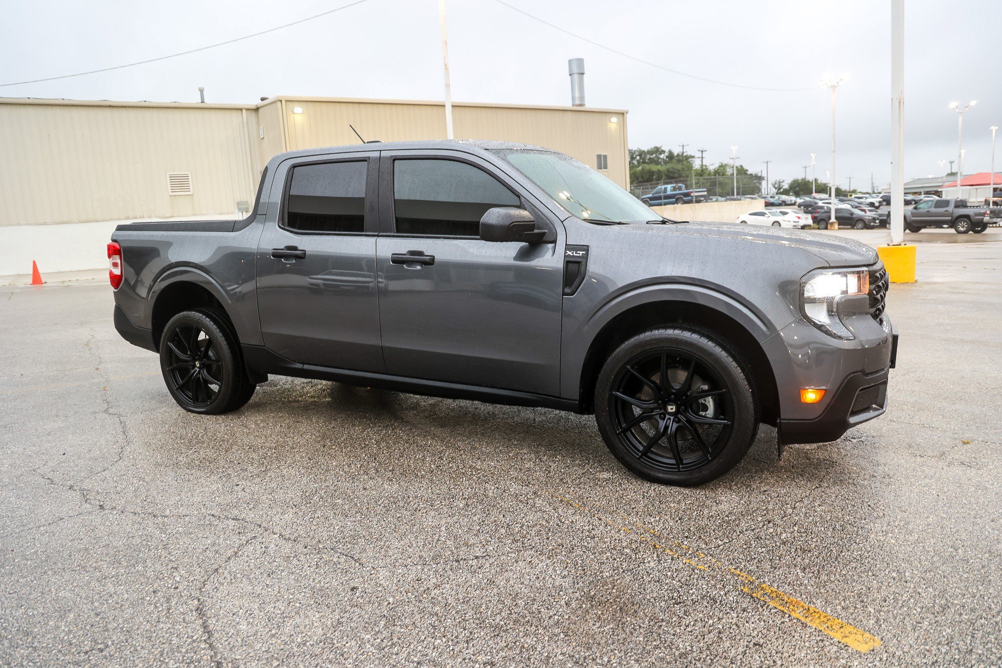 Used 2025 Ford Maverick XLT FWD image 6