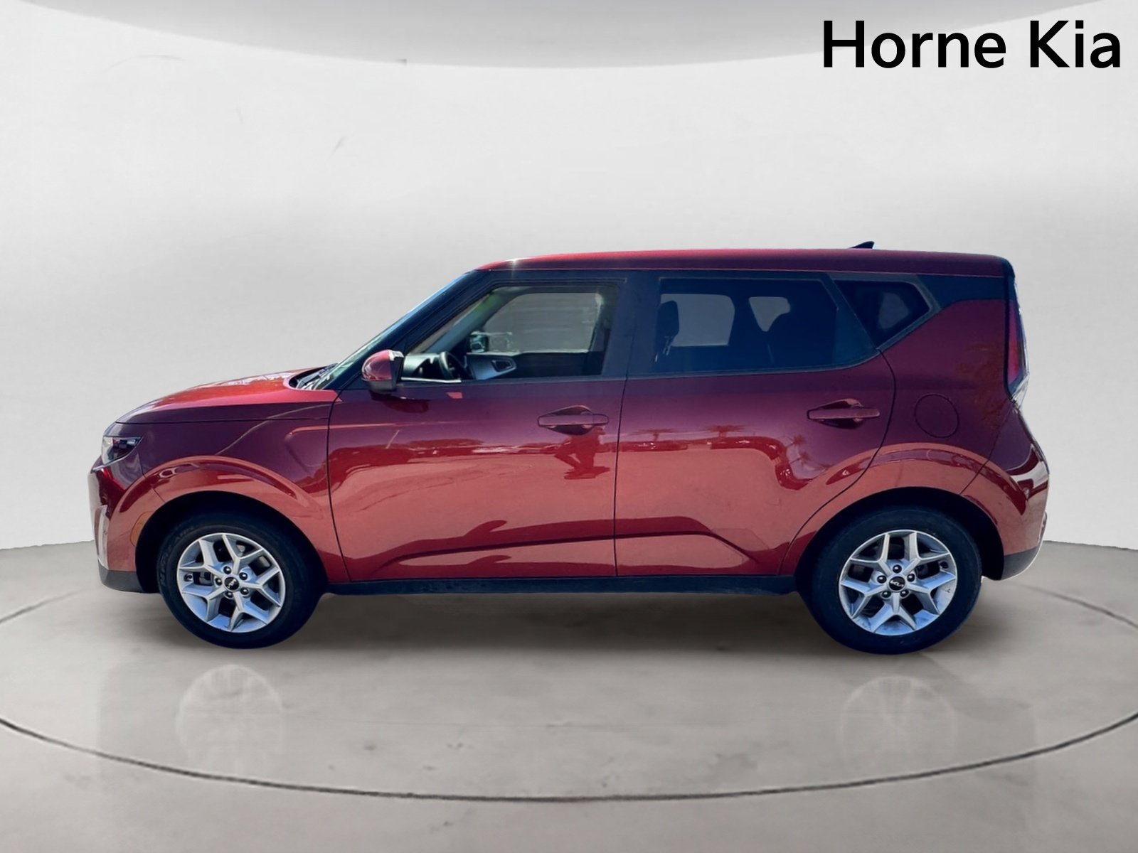 Certified 2023 Kia Soul LX w/ LX Technology Package FWD image 6
