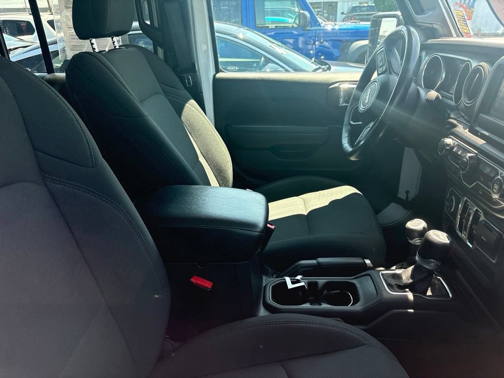 Used 2022 Jeep Wrangler Unlimited Sport AWD/4WD image 33