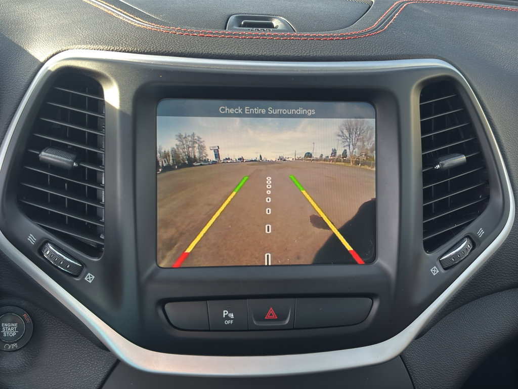 Used 2018 Jeep Cherokee Trailhawk w/ Comfort/Convenience Group image 20