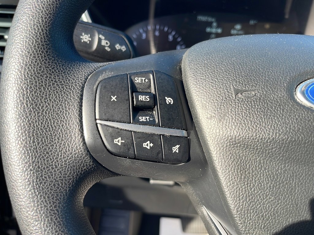 Certified 2020 Ford Escape SE image 25