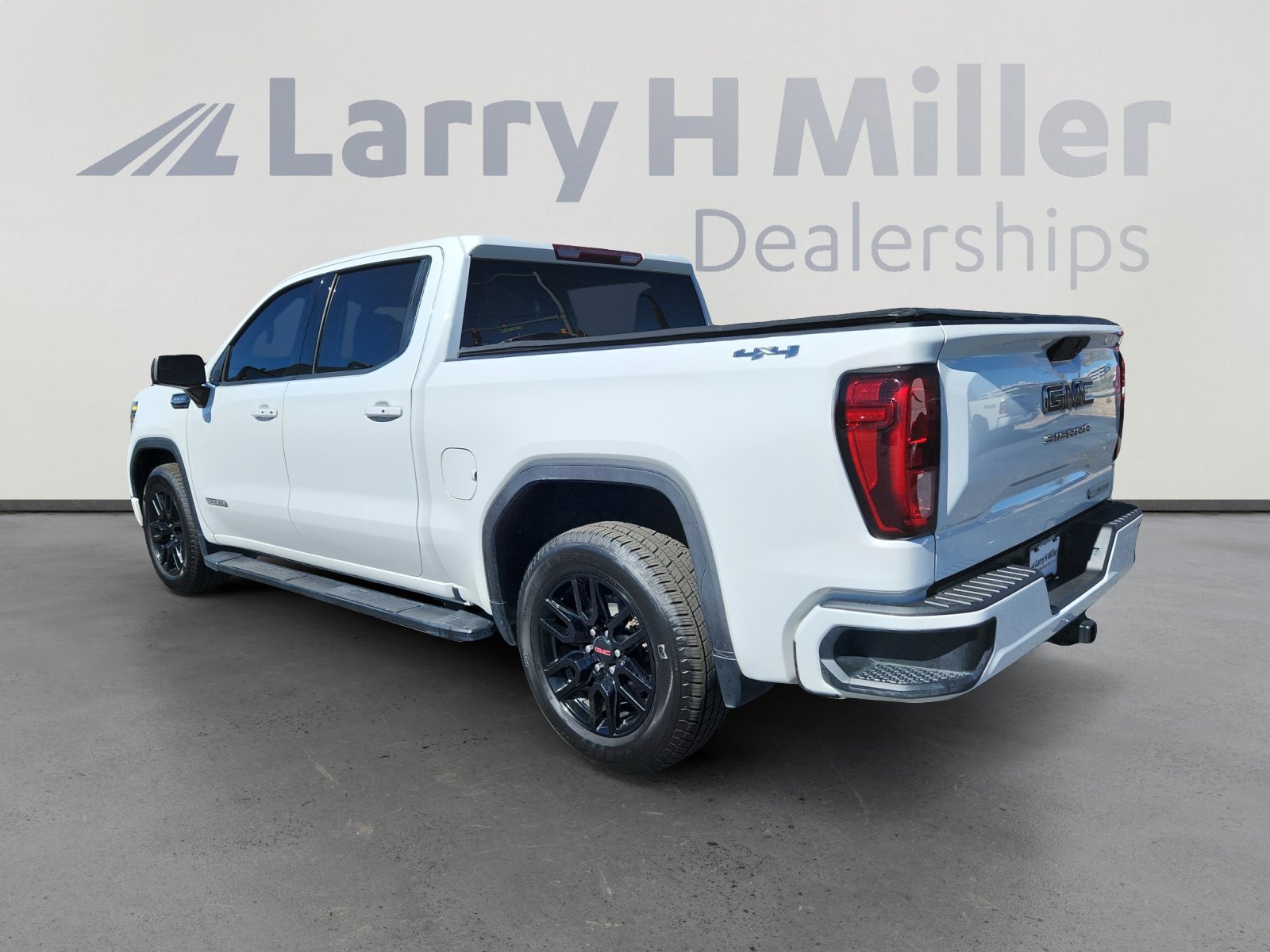 Used 2021 GMC Sierra 1500 Elevation image 3
