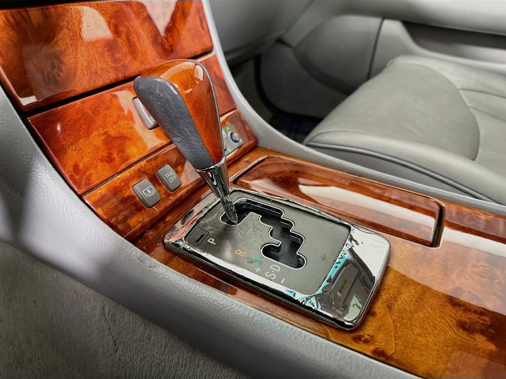 Used 2004 Lexus LS 430 w/ Modern Luxury Pkg RWD image 17