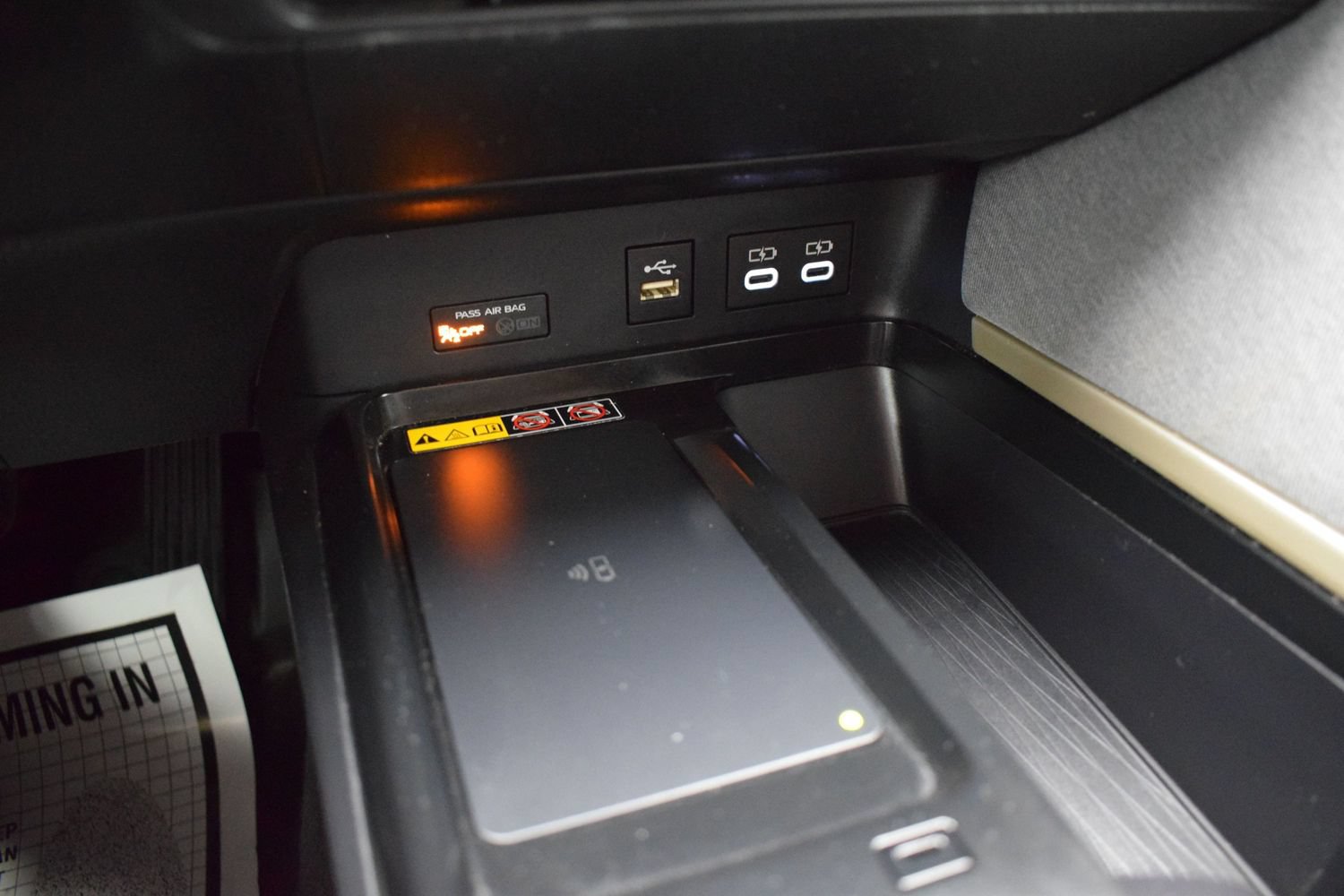Used 2025 Toyota Camry LE w/ Convenience Package FWD image 15